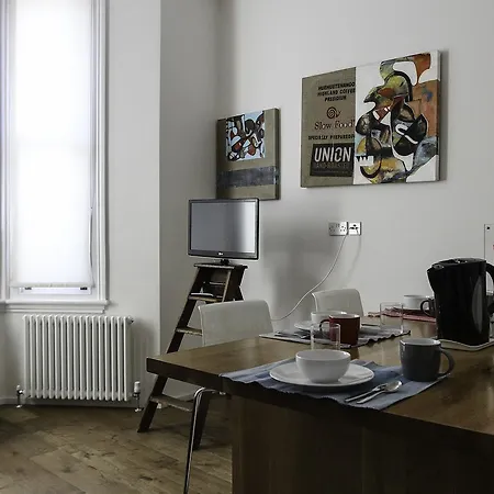 Finborough Apartment